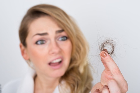 Saç Dökülmesi (Alopesi)